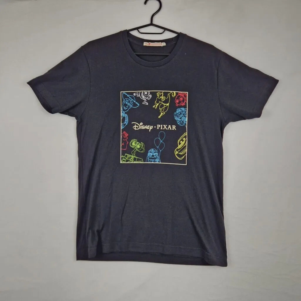 Disney Pixar Uniqlo Men’s Black T-Shirt Size M Cotton Polyester Graphic Short Sleeve