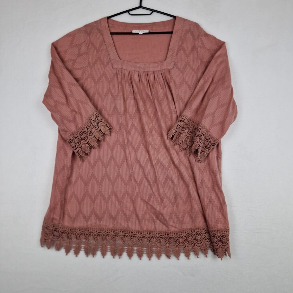 Zhenzi Womens Pink Top Size M Textured Lace Trim Short Sleeve Blouse