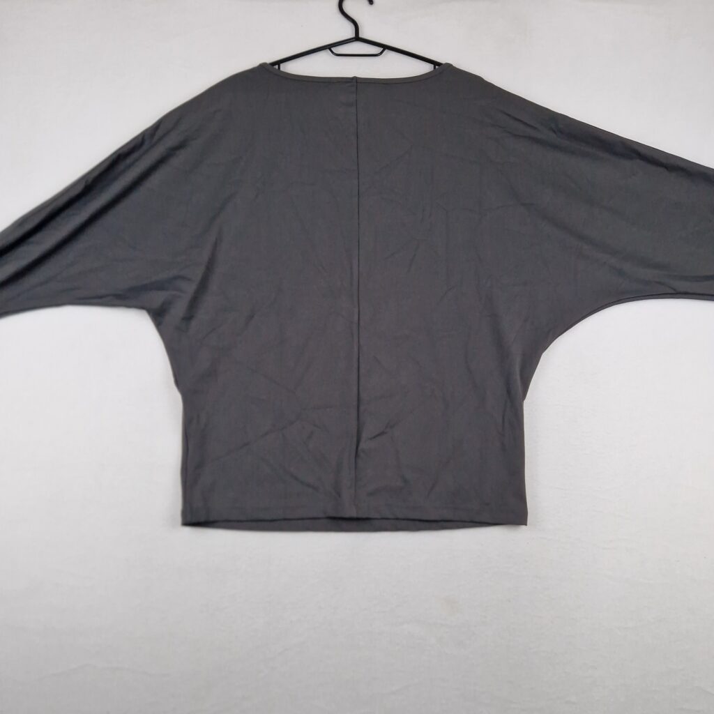 Chica’s Mode Womens Grey Top One Size Polyamide Batwing Sleeve BNWT