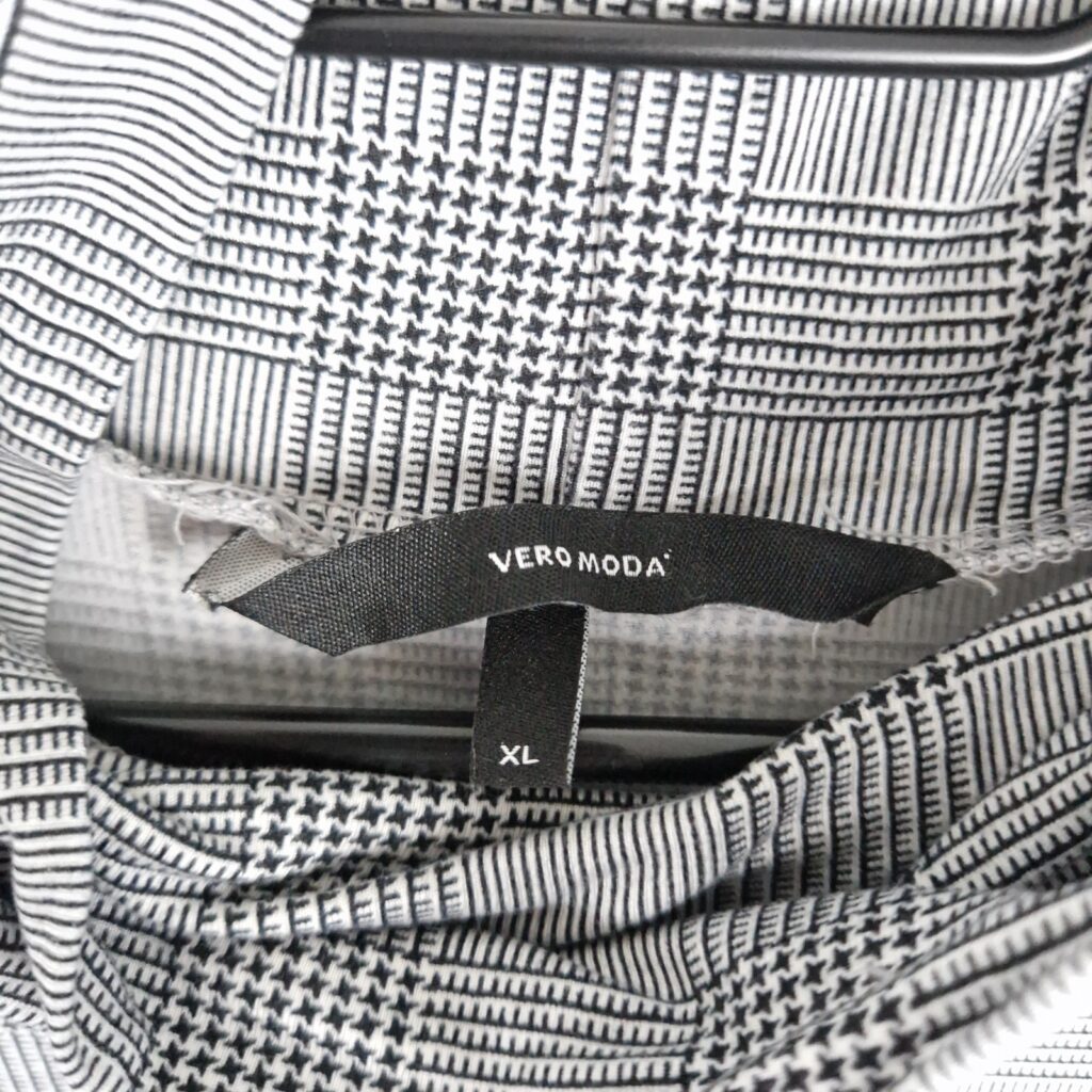 Vero Moda Womens Black White Check High Neck Top Size XL Long Sleeve Stretch