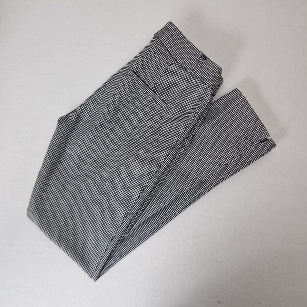 Stradivarius Womens Black White Houndstooth Slim Leg Trousers Size 32